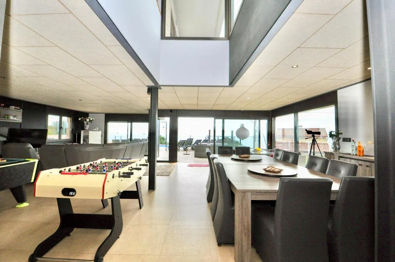 Villa Adam 료렛 드 마르 0*,